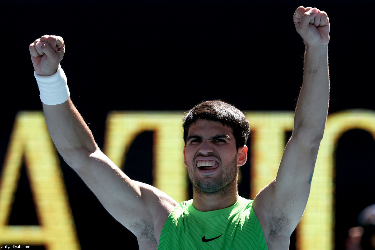 ألكاراز يتأهل