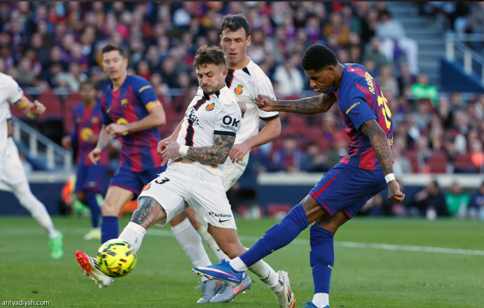 الغياب الأوروبي يكبد  يونايتد 100 مليون جنيه