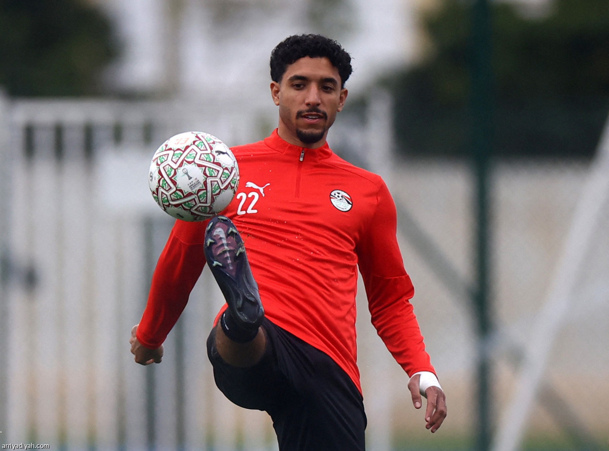 البرونز بين «الفراعنة» و«النسور»