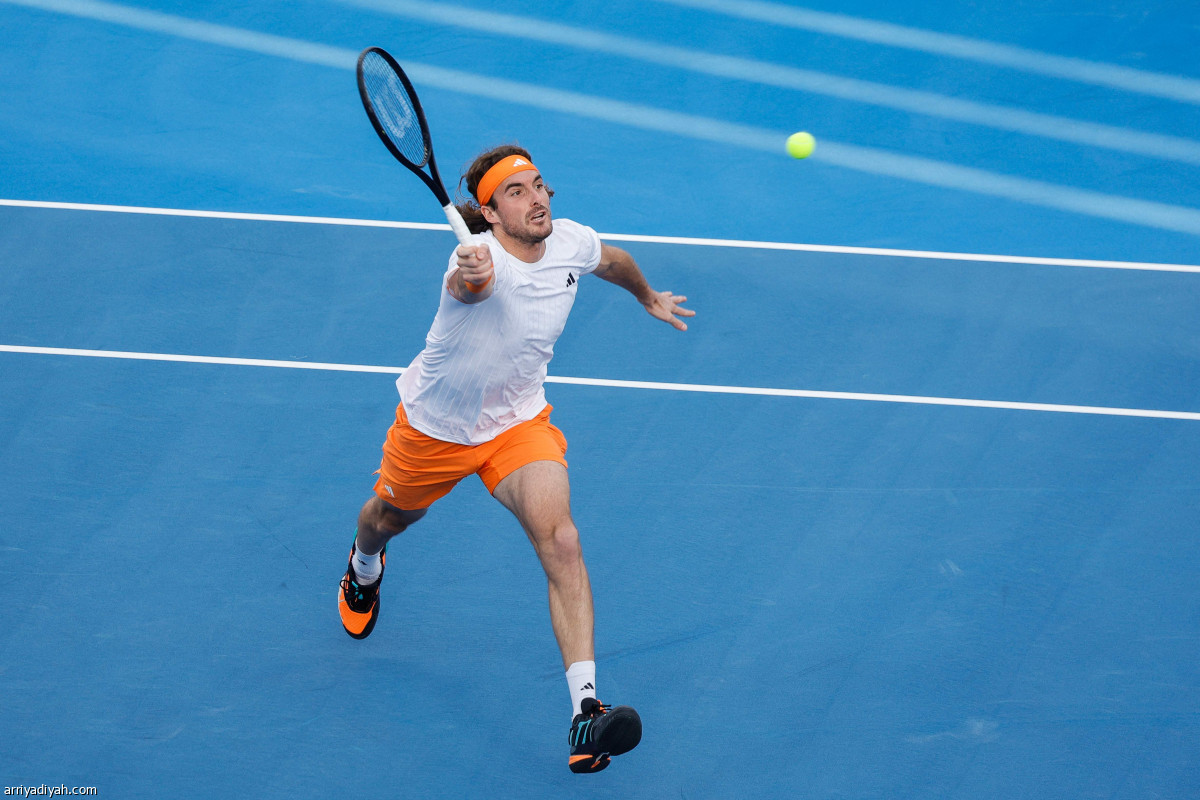 ستيفانوس يتأهل