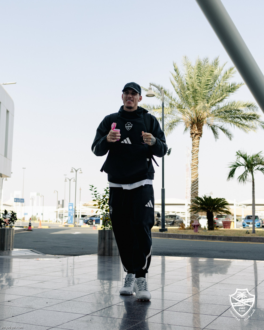 الأهلي يغادر